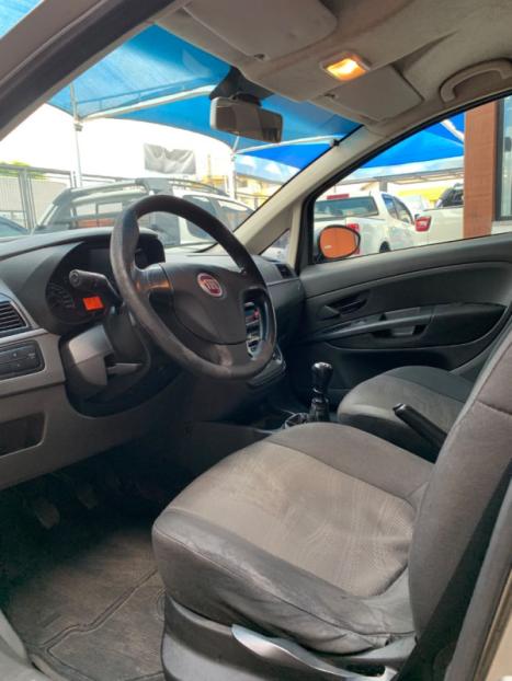 FIAT Punto 1.4 4P FLEX ATTRACTIVE ITALIA, Foto 6