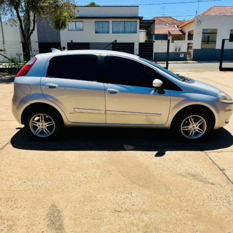 FIAT Punto 1.4 FLEX 4P, Foto 4