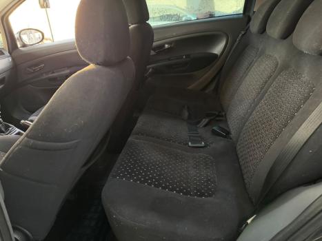 FIAT Punto 1.8 4P HLX FLEX, Foto 10