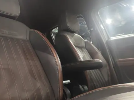 FIAT Strada 1.0 12V TURBO 200 FLEX RANCH CABINE DUPLA CVT AUTOM�TICO, Foto 16