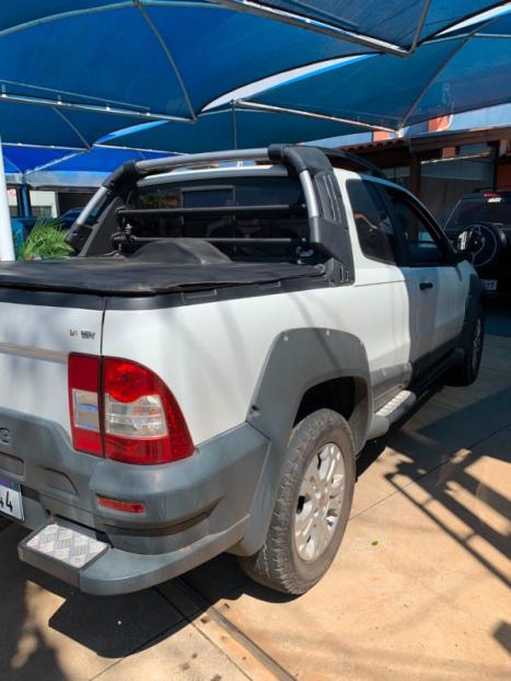 FIAT Strada 1.8 16V FLEX ADVENTURE CABINE DUPLA, Foto 4