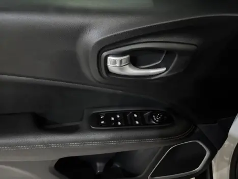 FIAT Toro 1.3 16V 4P FLEX 270 TURBO VOLCANO AUTOM�TICO, Foto 12