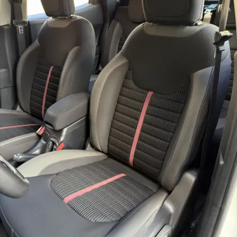 FIAT Toro 1.8 16V 4P FLEX FREEDOM AUTOM�TICO, Foto 10