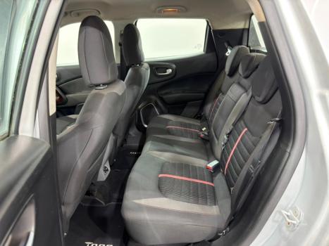 FIAT Toro 1.8 16V 4P FLEX FREEDOM AUTOM�TICO, Foto 8