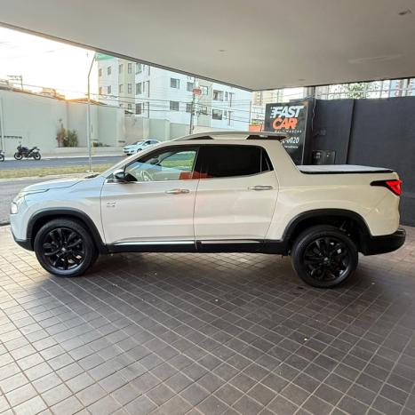 FIAT Toro 2.0 16V 4P VOLCANO 4WD TURBO DIESEL AUTOMÁTICO, Foto 4 FIAT Toro 2.0 16V 4P VOLCANO 4WD TURBO DIESEL AUTOMÁTICO, Foto 4