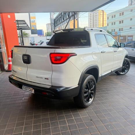 FIAT Toro 2.0 16V 4P VOLCANO 4WD TURBO DIESEL AUTOMÁTICO, Foto 5 FIAT Toro 2.0 16V 4P VOLCANO 4WD TURBO DIESEL AUTOMÁTICO, Foto 5