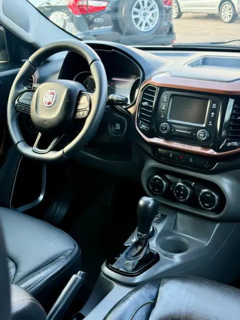 FIAT Toro 2.0 16V 4P VOLCANO 4WD TURBO DIESEL AUTOMTICO, Foto 3