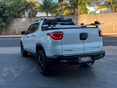 FIAT Toro 2.0 16V 4P VOLCANO 4WD TURBO DIESEL AUTOM�TICO, Foto 2