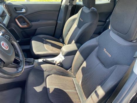 FIAT Toro 2.4 16V 4P MULTIAIR FLEX VOLCANO AUTOM�TICO, Foto 18