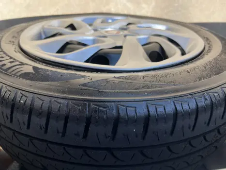 FIAT Uno 1.0 FLEX VIVACE CELEBRATION, Foto 4