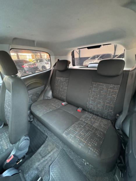 FIAT Uno 1.0 FLEX VIVACE, Foto 7