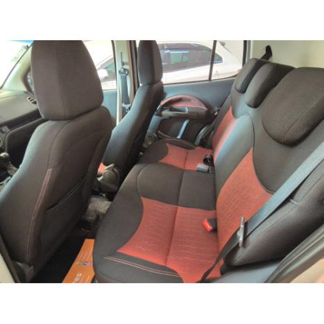 FIAT Uno 1.4 4P FLEX SPORTING, Foto 6