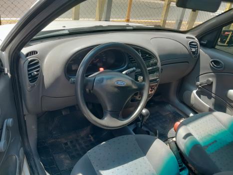 FORD Courier 1.6 FLEX XL, Foto 3