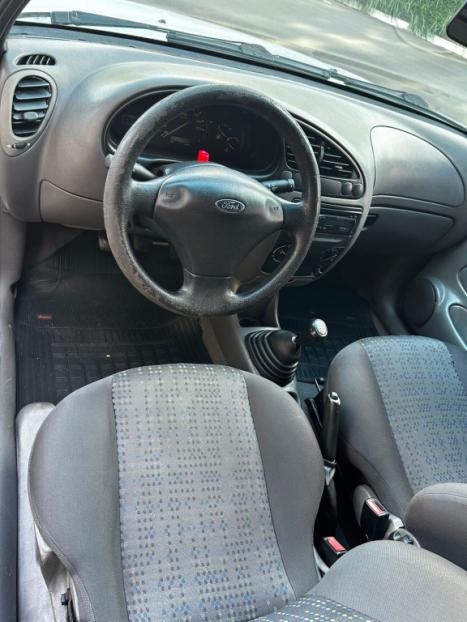 FORD Courier 1.6 L, Foto 12