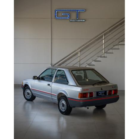 FORD Escort 1.0 HOBBY, Foto 2