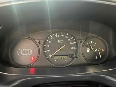 FORD Escort 1.6 16V GL, Foto 2 FORD Escort 1.6 16V GL, Foto 2