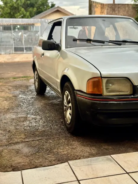 FORD Escort 1.6 GL, Foto 2