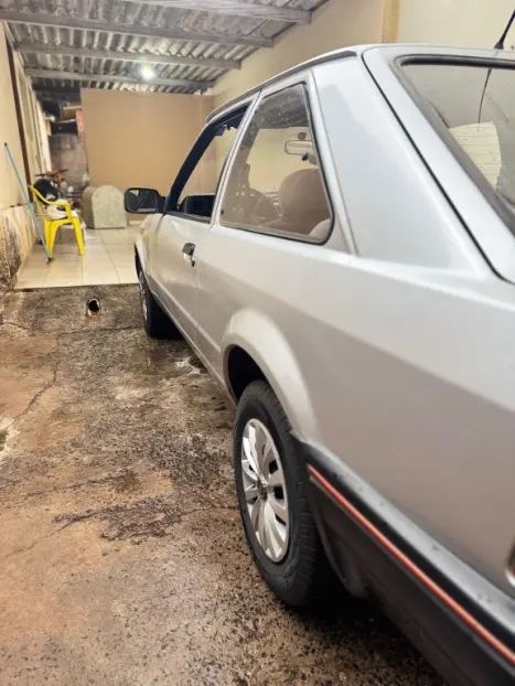 FORD Escort 1.6 GL, Foto 6