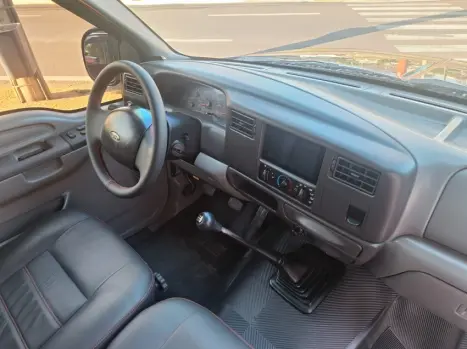 FORD F-250 4.2 XL CABINE SIMPLES, Foto 2