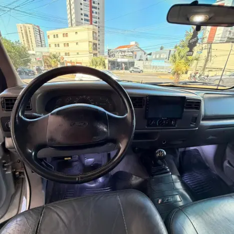 FORD F-250 4.2 XLT TURBO INTERCOOLER CABINE SIMPLES, Foto 10 FORD F-250 4.2 XLT TURBO INTERCOOLER CABINE SIMPLES, Foto 10