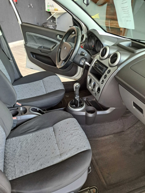 FORD Fiesta Hatch 1.6 4P SE FLEX, Foto 8