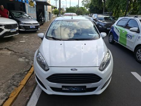 FORD Fiesta Hatch 1.5 16V 4P S FLEX, Foto 2