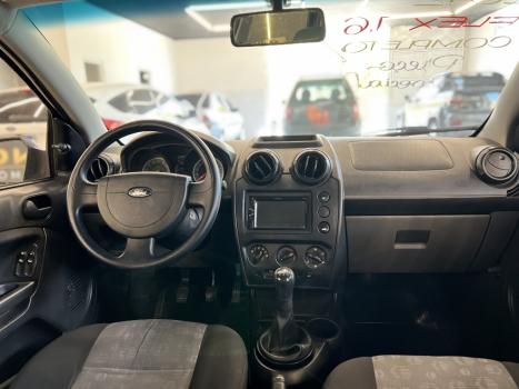 FORD Fiesta Hatch 1.6 4P, Foto 8