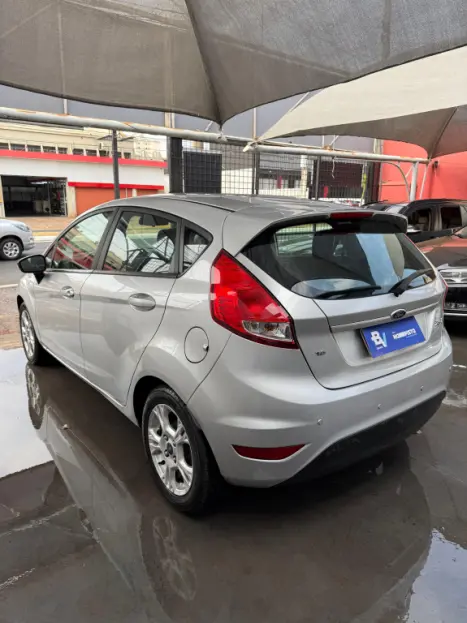 FORD Fiesta Hatch 1.6 16V 4P SE FLEX, Foto 4