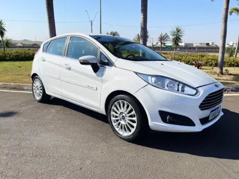FORD Fiesta Hatch 1.6 16V 4P TITANIUM FLEX, Foto 3 FORD Fiesta Hatch 1.6 16V 4P TITANIUM FLEX, Foto 3