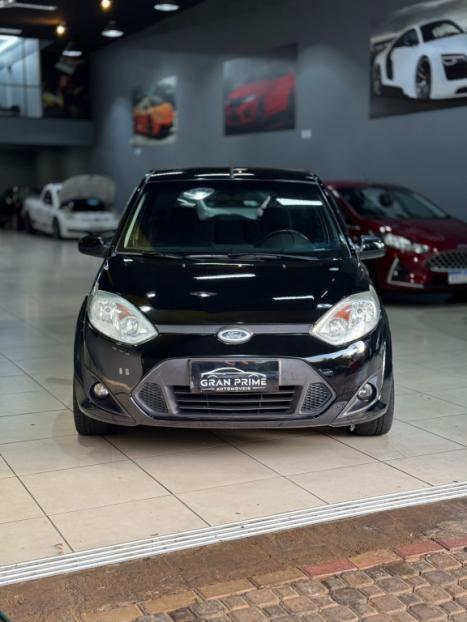 FORD Fiesta Hatch 1.6, Foto 2
