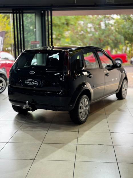 FORD Fiesta Hatch 1.6, Foto 4