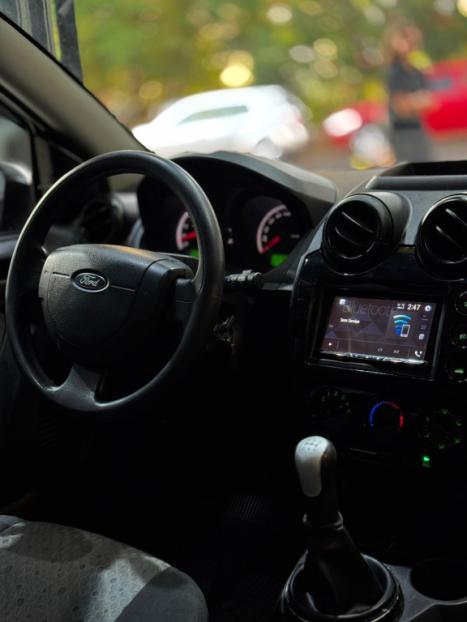 FORD Fiesta Hatch 1.6, Foto 9