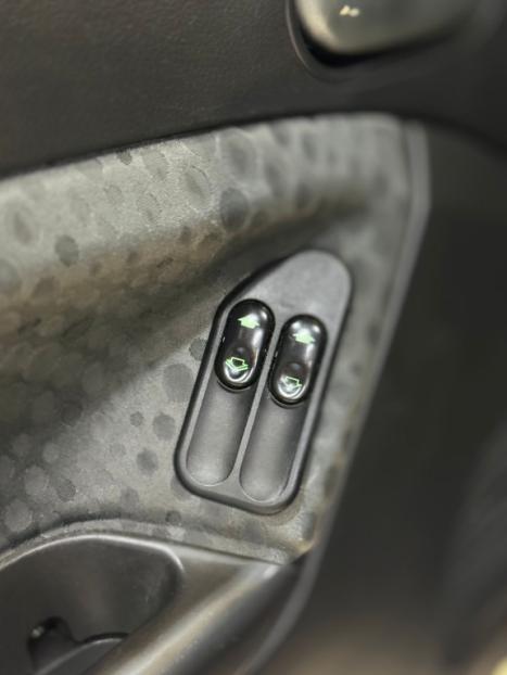 FORD Fiesta Hatch 1.6, Foto 10