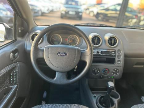 FORD Fiesta Hatch 1.6 4P, Foto 10