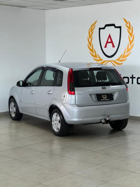 FORD Fiesta Hatch 1.6, Foto 5