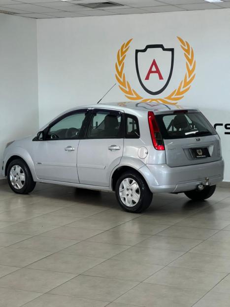 FORD Fiesta Hatch 1.6, Foto 6