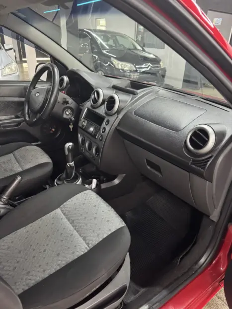 FORD Fiesta Hatch 1.6, Foto 11