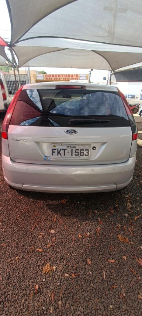 FORD Fiesta Hatch 1.0 4P FLEX, Foto 2