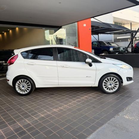 FORD Fiesta Hatch 1.6 16V 4P FLEX TITANIUM POWERSHIFT AUTOMTICO, Foto 3