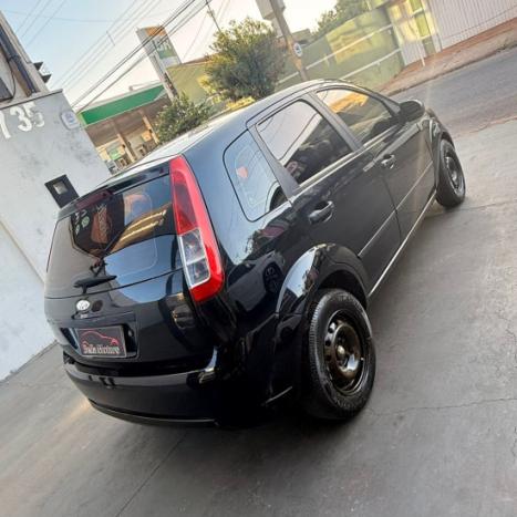 FORD Fiesta Hatch 1.0 4P, Foto 2