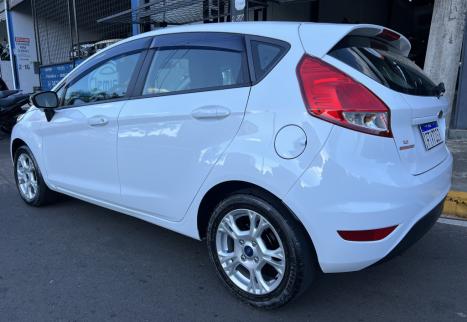 FORD Fiesta Hatch 1.6 16V 4P FLEX SE POWERSHIFT AUTOM�TICO, Foto 4