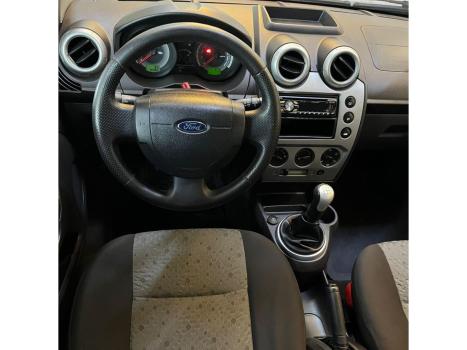 FORD Fiesta Hatch 1.6, Foto 8