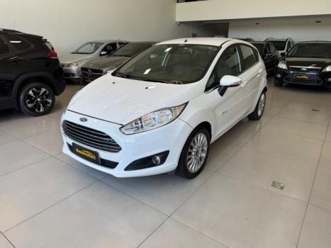 FORD Fiesta Hatch 1.6 16V 4P FLEX TITANIUM POWERSHIFT AUTOM�TICO, Foto 2