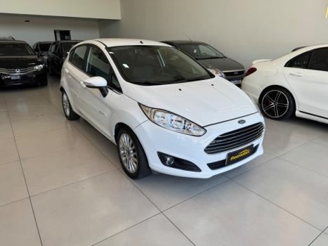 FORD Fiesta Hatch 1.6 16V 4P FLEX TITANIUM POWERSHIFT AUTOM�TICO, Foto 3