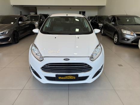 FORD Fiesta Hatch 1.6 16V 4P FLEX TITANIUM POWERSHIFT AUTOM�TICO, Foto 4
