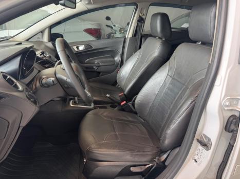 FORD Fiesta Hatch 1.6 16V 4P FLEX SE POWERSHIFT AUTOM�TICO, Foto 10