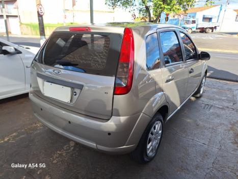 FORD Fiesta Hatch 1.6 4P, Foto 4