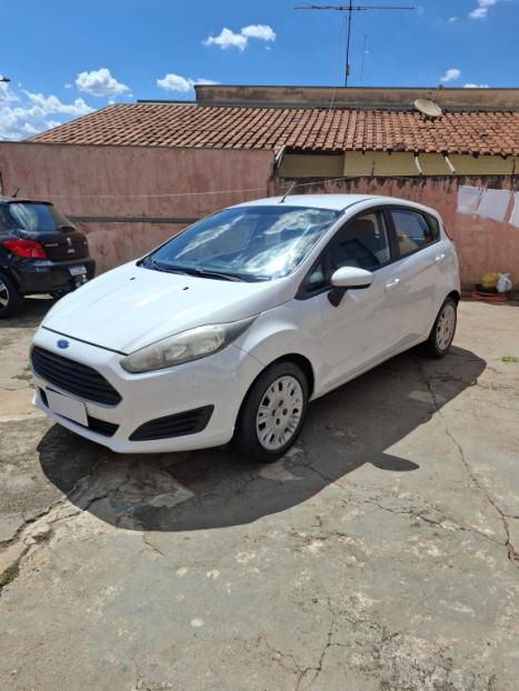 FORD Fiesta Hatch 1.5 16V 4P S FLEX, Foto 3