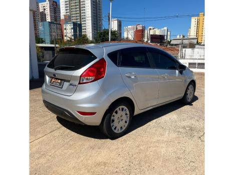 FORD Fiesta Hatch 1.6 4P, Foto 4