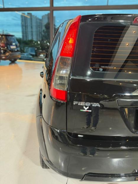 FORD Fiesta Hatch 1.6, Foto 8